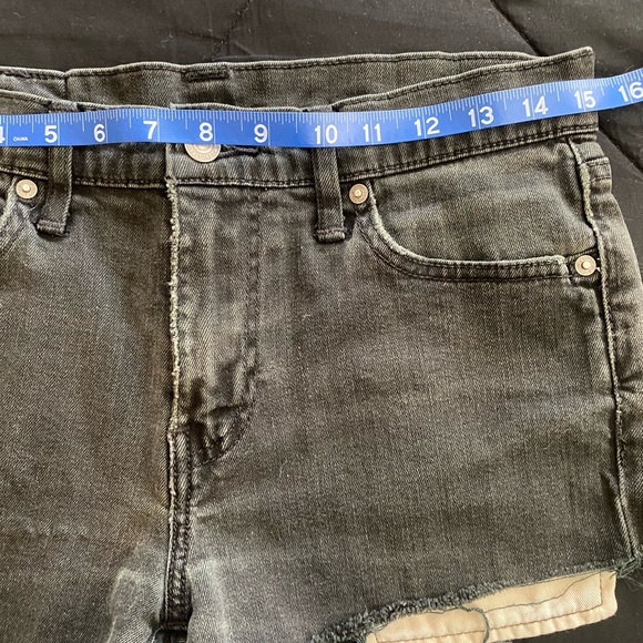 Vintage Levi’s 511 Black distressed jean shorts - Picture 11 of 14